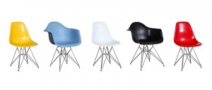 Eames Plastic Side Chair