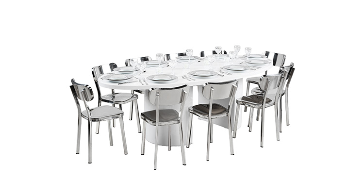 Petite Oval Dining Grouping